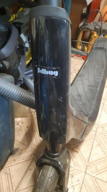 Hib�s elektromos roller