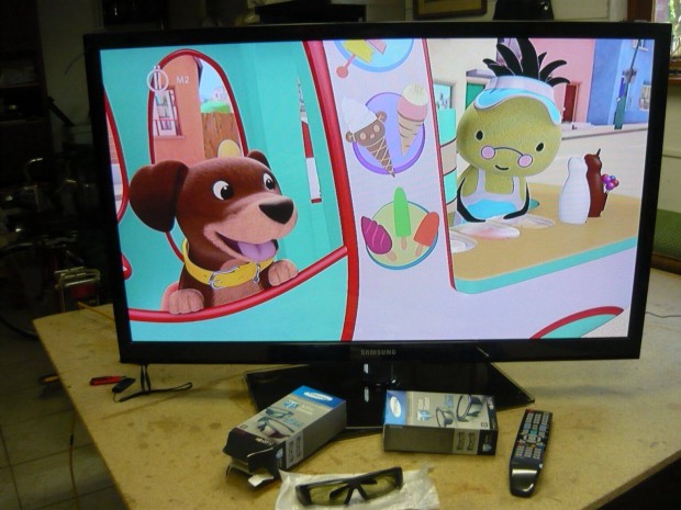 Hibtlan 109cm Samsung 3D TV 4db j szemveggel