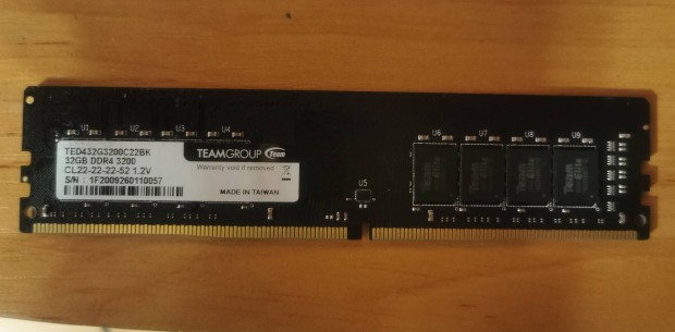 Hibtlan 1x32gb DDR4 3200 MHZ PC ram, Korrekt ron! 