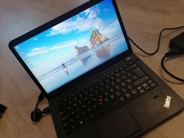 Hibátlan Állapotban Lévő, Azonnal Használható Lenovo Laptop