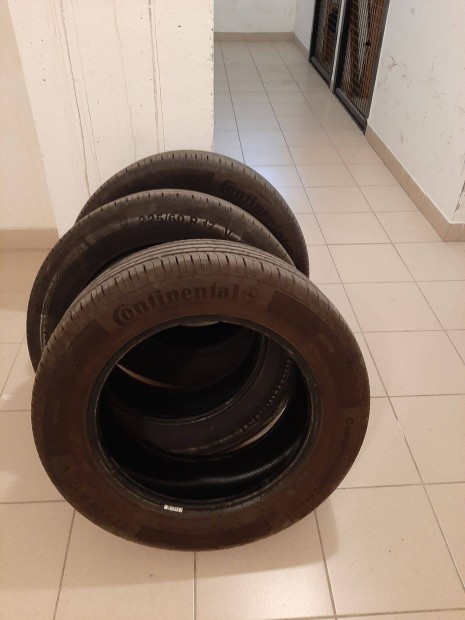 Hibátlan Continental nyárigumi eladó!