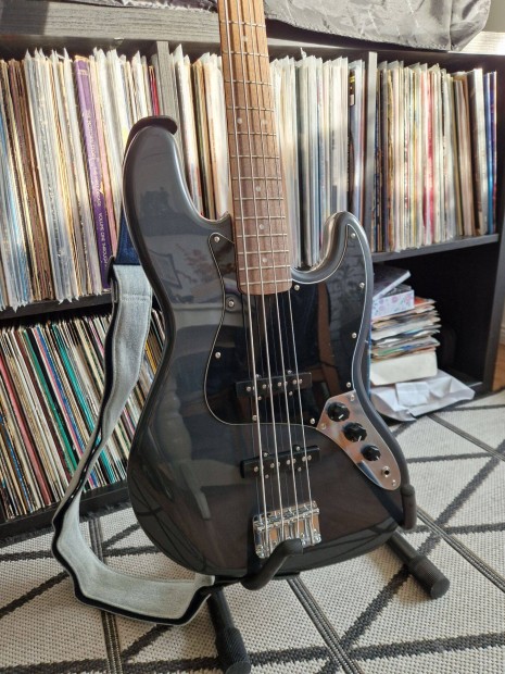 Hibtlan Fender Squier Affinity Jazz Bass