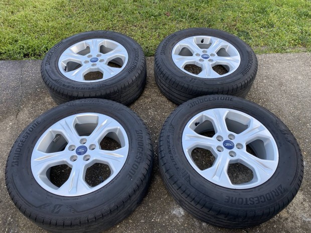 Hibátlan Ford Kuga gyári 17"-os alufelni