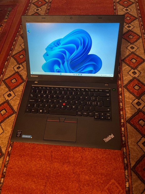 Hibtlan Lenovo T450 laptop i5/8GB/SSD