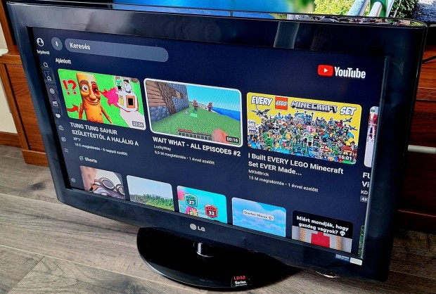 Hibátlan Lg 82cm Real Cinema HD Ready LED tv akár szállítással