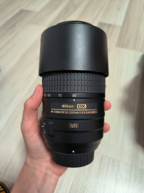 Hibtlan Nikon Nikkor 55-300mm teleobjektv szuper ron!