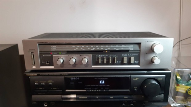 Hibátlan Pioneer SX-202L rádió erősítő