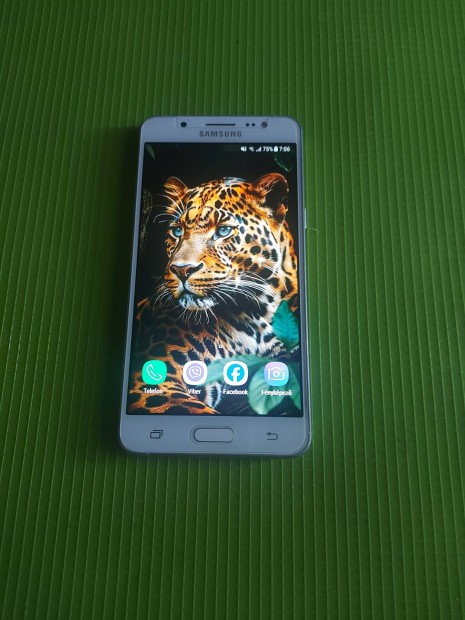 Hibtlan Samsung Galaxy J 5 fggetlen