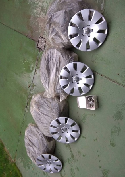 Hib�tlan T�liker�k szett gy�ri audi 205/60 R16 7Jx 16H2 ET39 5*112