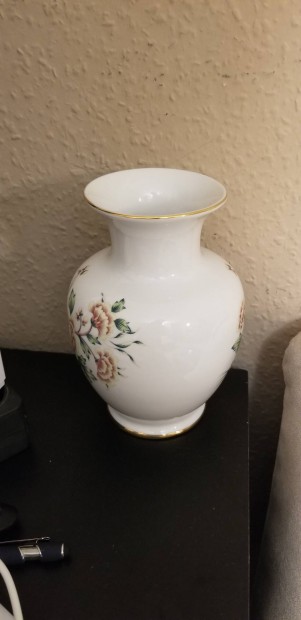 Hibátlan állapotú eredeti hollóházi porcelán  váza.