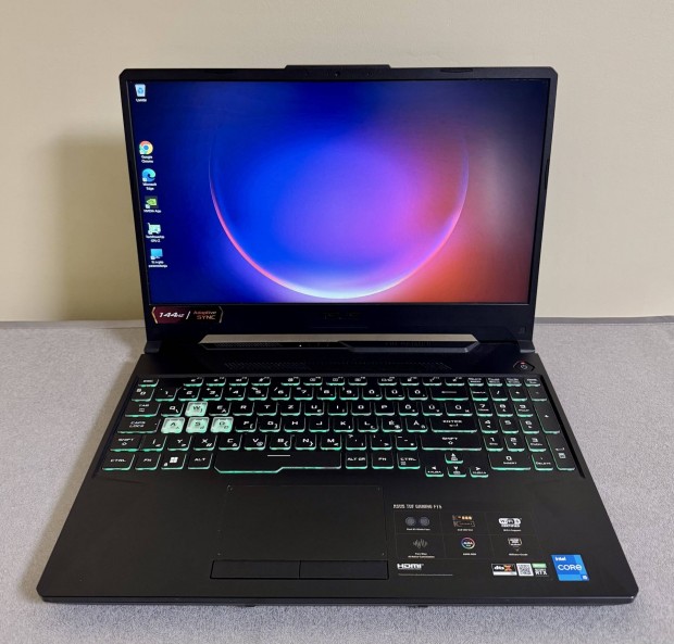 Hibátlan,garanciás Asus Tuf gamer laptop /Core i5 11400H/Rtx 3050 stb.