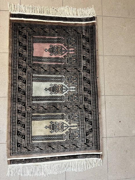 Hibatlan sz�nyeg , kism�ret�