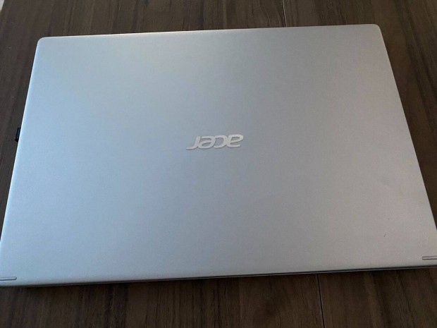 Hibátlanul működő, 3 éves Acer Aspire 5 laptop eladó