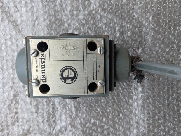 Hidraulika v�lt�szelep