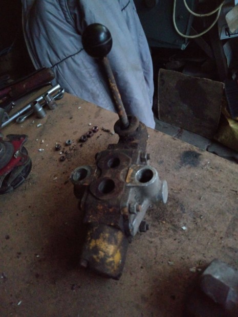 Hidraulika vezerl�t�mb vezerl�t�mbstb