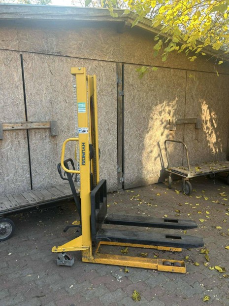 Hidraulikus emel Hunday 1 tonna teherbrssal