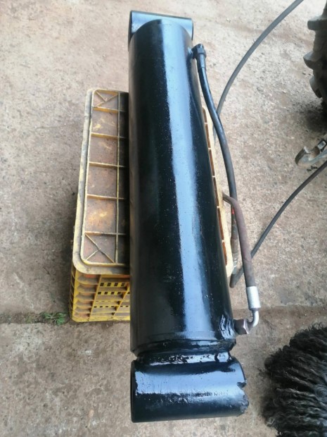 Hidraulikus hidraulika munkahenger elad�