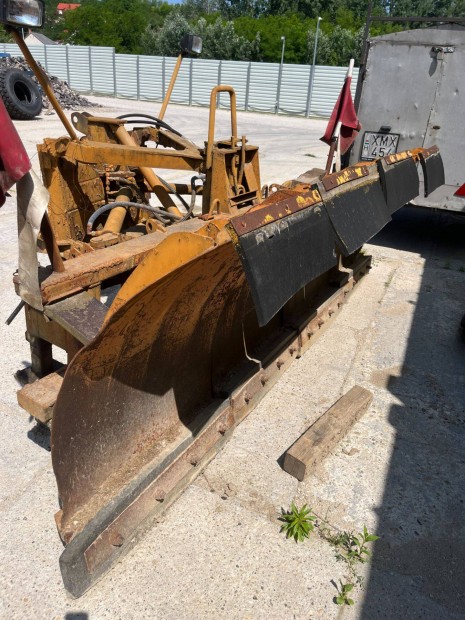 Hidraulikus htol lap traktorra