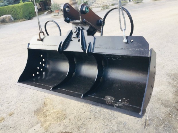 Hidraulikus rézsűkanál, 270 liter, 2 munkahenger, 150cm