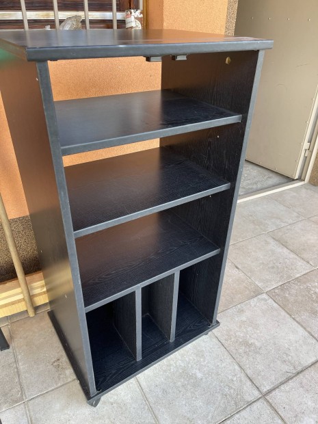 Hifi torony �llv�ny megk�m�lt �llapotban elad� .