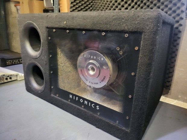 Hifonics at 12bps mélyláda (450W RMS)