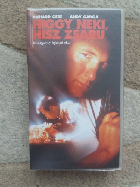 Higgy neki, hisz zsaru VHS