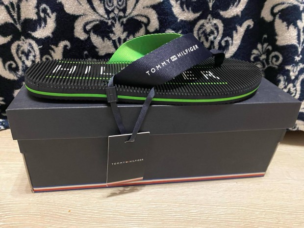 Hilfiger papucs