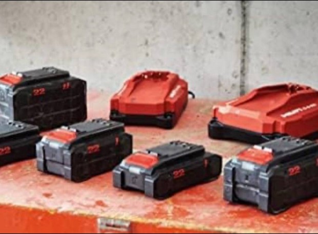 Hilti 170 nuron 8amperos akkumultor teljesen uj dobozban