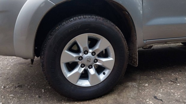 Hilux Alufelni Könnyűfémfelni Landcruiser felni
