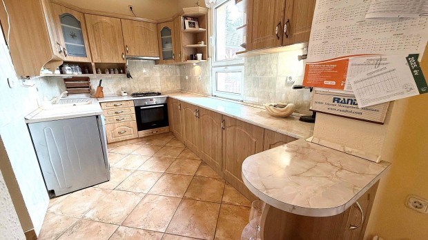 H�mesben 105 nm-es 2 szoba-nappalis csal�di ikerh�z elad�