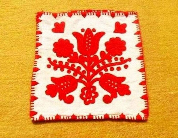 Himzett diszprnahuzat - (25 x 24 cm)
