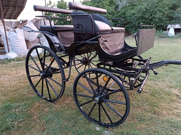 Hint� Dancsh�zi elad�