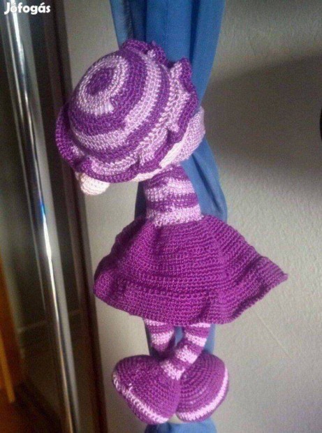 Hirgolt f�gg�ny�sszeh�z� l�ny figura elad�