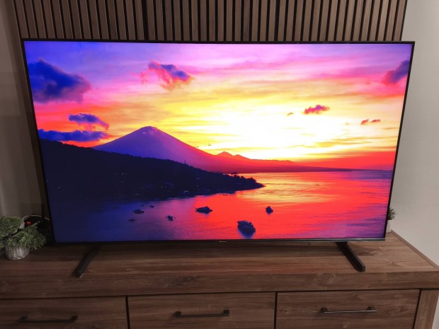 Hisense 165CM Uled 4K SMART WIFI LED TV. 2024/25. Garancival