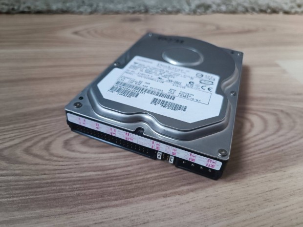 Hitachi 82,3GB ATA IDE HDD, 100/98