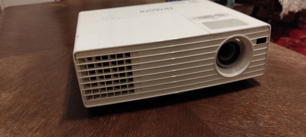 Hitachi CP-DX250 projector elad