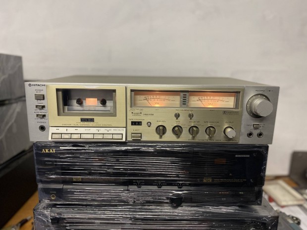Hitachi D 90 s 3 Fejes Vu műszeres kiváló jó állapotú Magno Deck