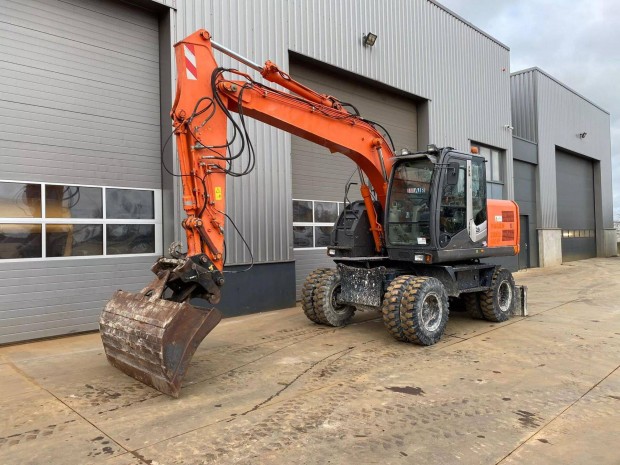 Hitachi Zx140W-3 gumikerekes kotrgp / 16.720 zemra / Lzing