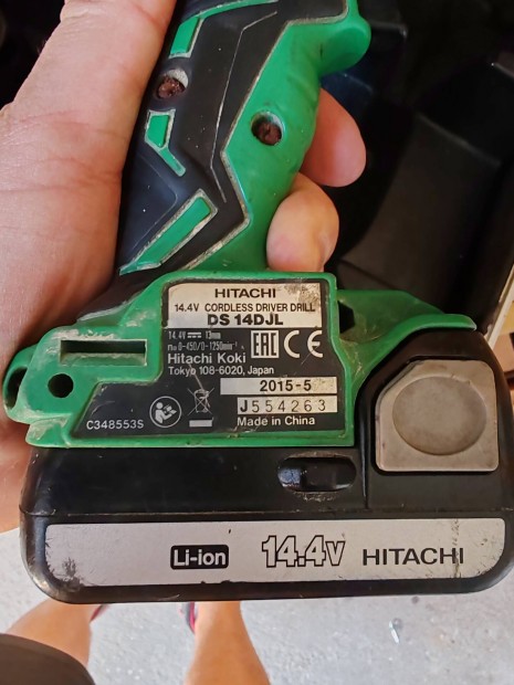 Hitachi lítium akkumulátoros csavarbehajtó