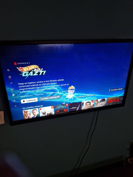 Hitachi tv 80cm