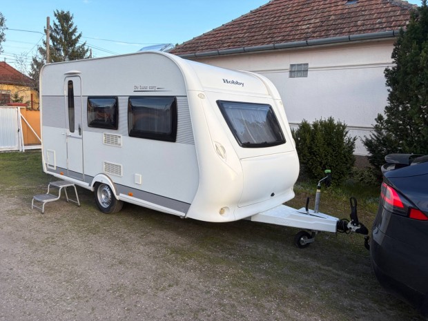 Hobby 400SF Lak�kocsi