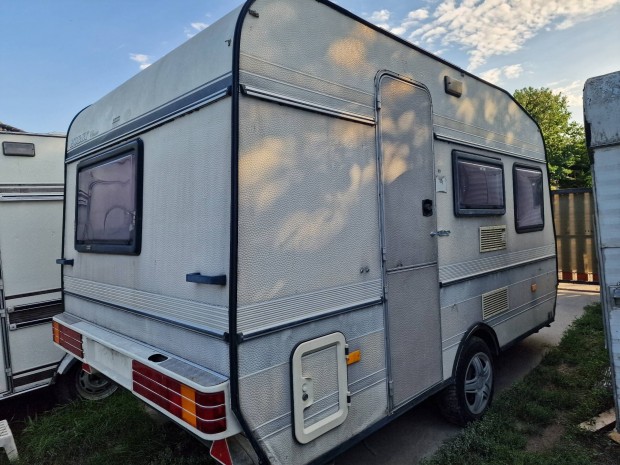 Hobby 400 összkomfortos lakokocsi telepitesre akar leszallitassal is