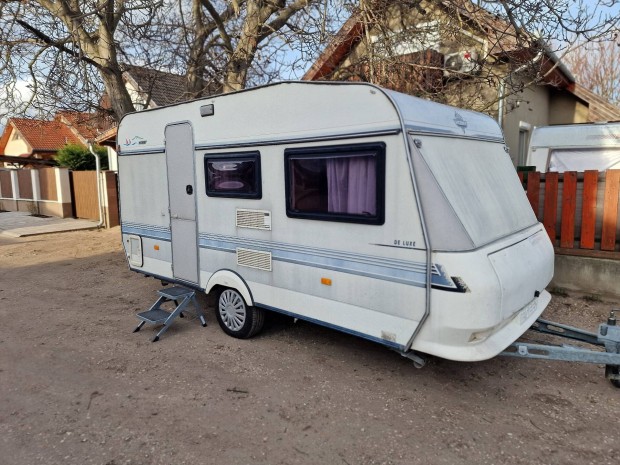 Hobby 450 �sszkomfortos lakokocsi (zuhany,wc,bojler) szallitva is