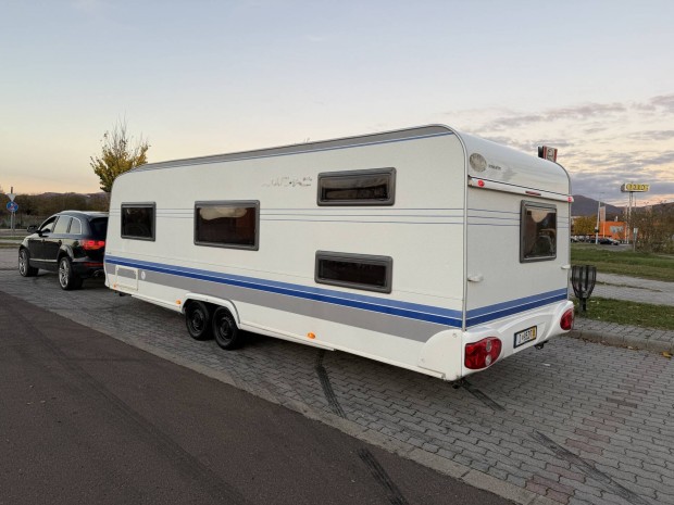 Hobby 650 6 fs lakkocsi 