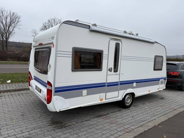 Hobby Easy 495 lakkocsi 