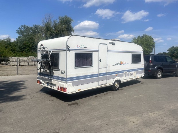 Hobby Excellent 560 lak�kocsi