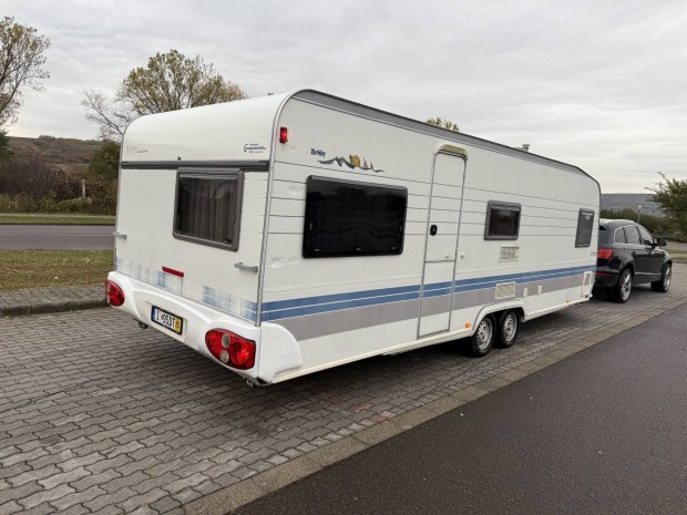 Hobby Exclusive 650 lakkocsi