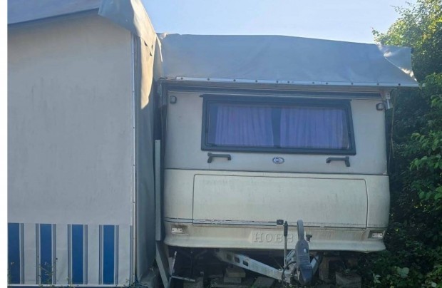 Hobby lakkocsi