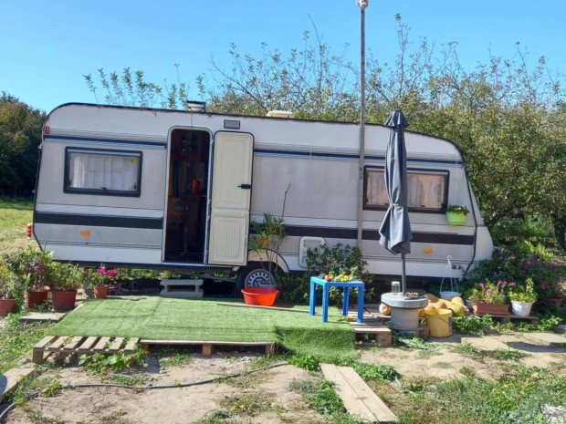 Hobby prestige 5,50 m lakókocsi eladó!
