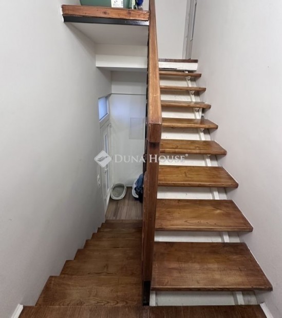 H�dmez�v�s�rhelyi 189 nm-es h�z elad�